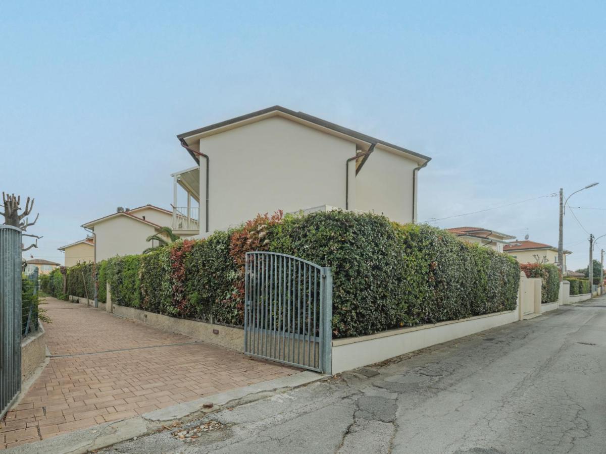 Holiday Home Manuela By Interhome Marina di Pietrasanta Buitenkant foto